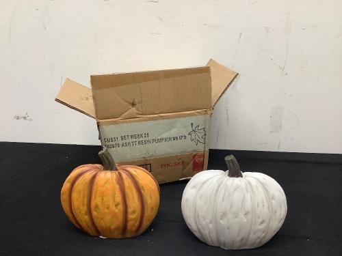 Resin Pumpkin Fall Decorations - Lot 419