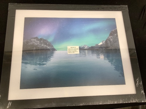 22x28" Black Gallery Picture Frame - Lot 135