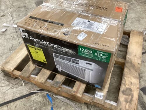 LG 12,000 BTU 115-Volt Window Air Conditioner Cools 550 Sq. Ft. with ENERGY STAR and Remote - Lot 257