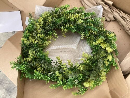 The Wreath Depot Arbor Artificial Boxwood Wreath 22 Inch - Lot 273