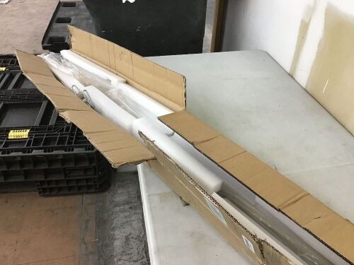 Weight Lifting Bar  - Lot 893