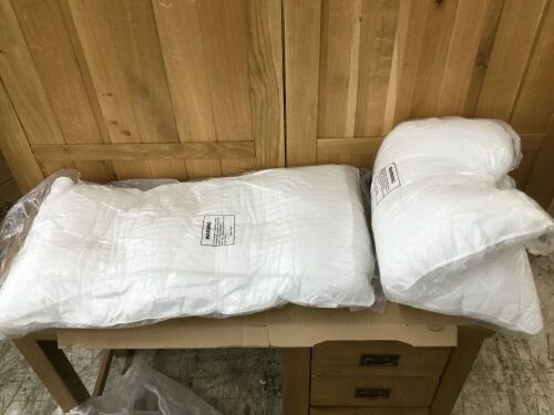  Lot of (2) Pillows  - Lot 467