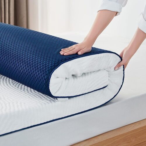 LINSY LIVING 3" Twin Memory Foam Mattress Topper, Cooling Gel-Infused Swirl  - Lot 223