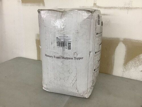 3" Gel Memory Foam Mattress Topper - Lot 610