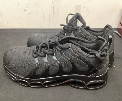 Steel-toed  Lace Up Unisex Shoes, Size 9 in Men's, Size 11 in Women's  - Lot 205