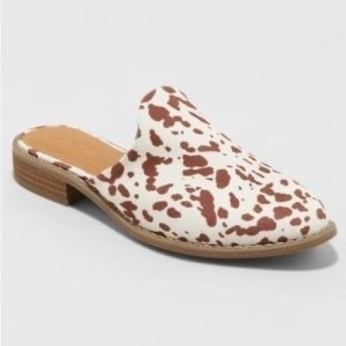 Universal Threads Cow Print Maura Flats - Size 5.5 - Lot 272