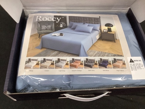 Twin Light Blue 3 Piece Bedding Set - Lot 464