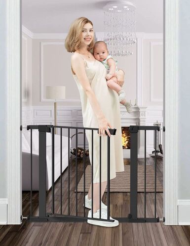 Tokkidas 29.5"-40.6" Auto Close Baby Gate  - Lot 286