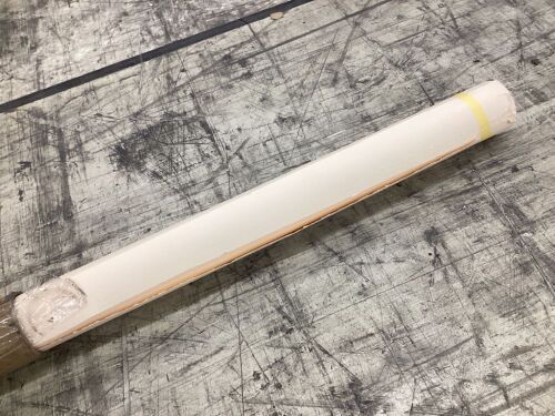 Yizhily Seamless Photogrphy Background Paper Backdrop Roll for Photoshoot, 82" x16' - Lot 305