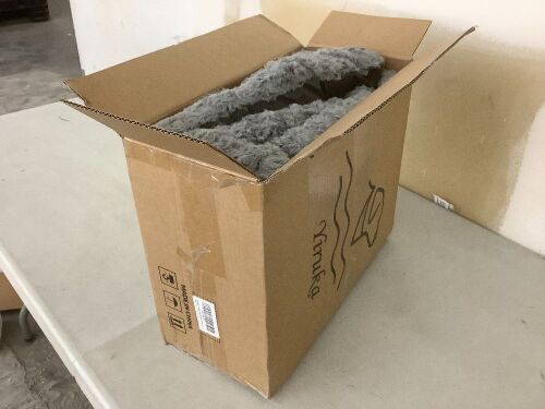  Yiruka Dog Bed, XL  - Lot 721