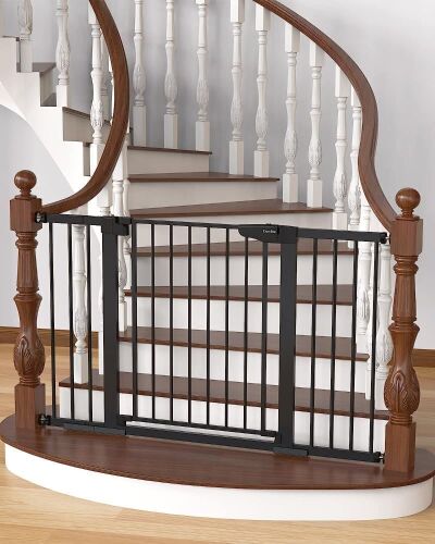Cumbor 29.7"-51.5" Baby Gate Extra Wide - Lot 573