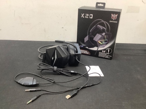 ONIKUMA X20 RGB Gaming Noise Cancelling Headphones - Lot 193