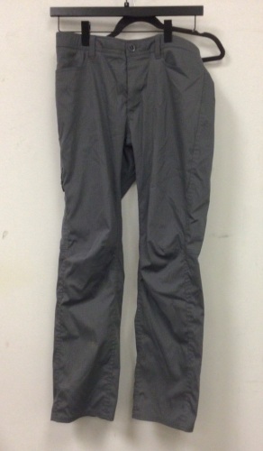 Under Armor Loose Fit Pants Men's 34x32, E-Comm Return, Sold As-is - Lot 241