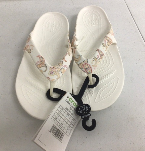 Crocs Kadee Floral Printed Sandals Women's 7, Appears New, Sold As-is - Lot 272