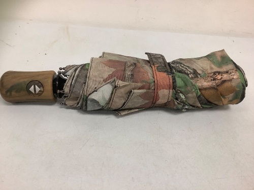  40" Camo Umbrella, Appears New, Sold as is - Lot 131