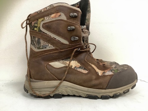 Lot of (2) Mens Boots, 14EE and 12W, E-Commerce Return, Sold as is - Lot 152