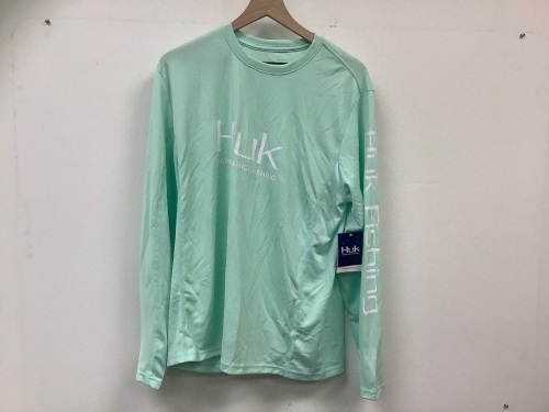 Huk Long Sleeve Fishing Shirt, L, E-Commerce Return, Sold as is - Lot 469