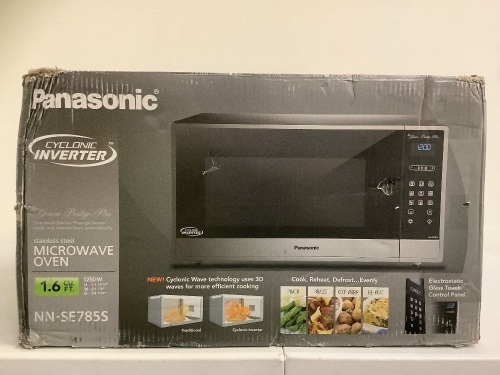 Panasonic Microwave, Appears New, Powers Up, Sold as is - Lot 342