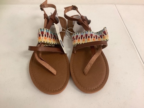 Universal Thread Womens Sandals, 9, New, Sold as is - Lot 562