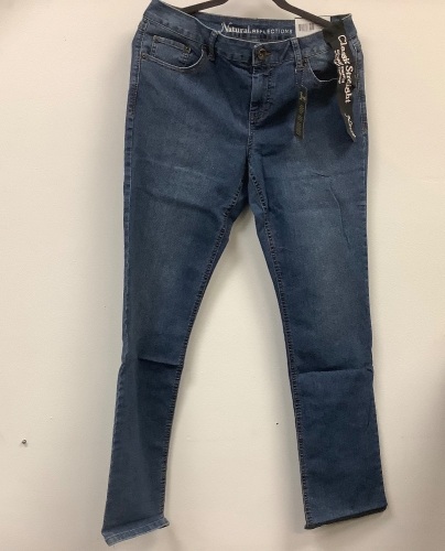 Natural Reflections Jeans, Size 10, Appears New - Lot 564
