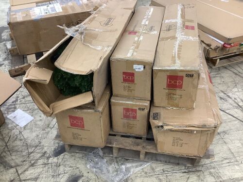 Lot of (6) Uninspected Christmas Trees  - Lot 152