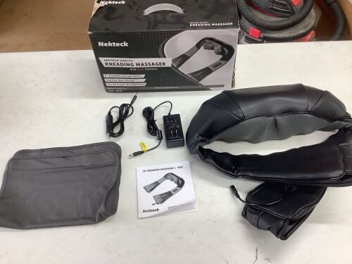 Nekteck Shiatsu Neck and Back Massager with Soothing Heat - Lot 362