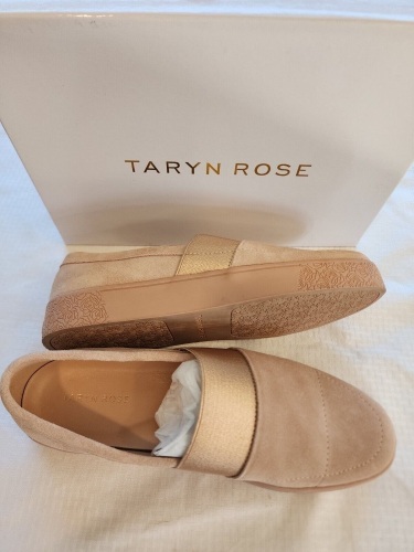 Taryn Rose Greta Silky Suede Soft Pink Loafers Shoes Size 5.5 - Lot 176
