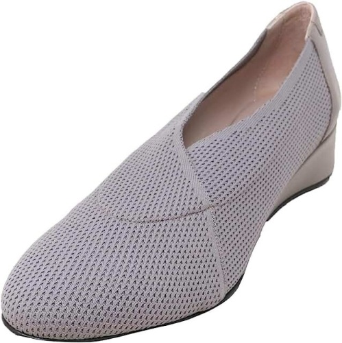 Taryn Rose Collection Shoes 5 1/2M - Lot 274