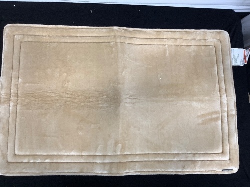 Tan Bathroom Rug 21"X33" - Lot 376