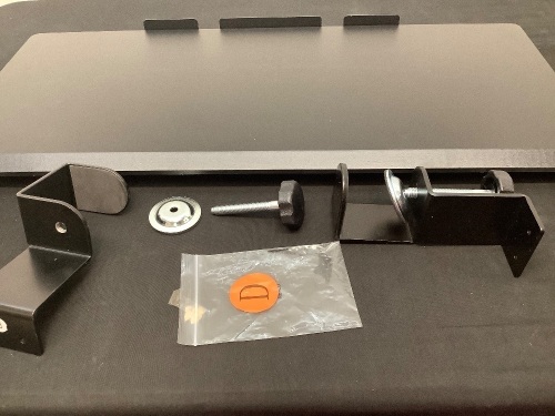 Keyboard tray  - Lot 414