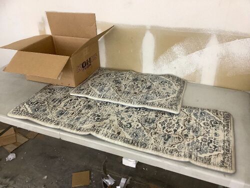 Set of 2 Rugs - Lot 296