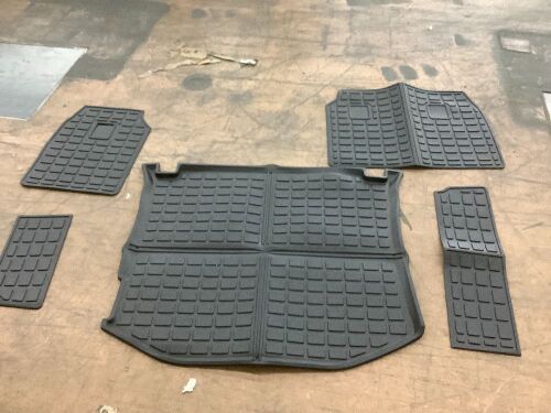 Car Floor Liners, Possibly for Jeep Grand Cherokee - Lot 288