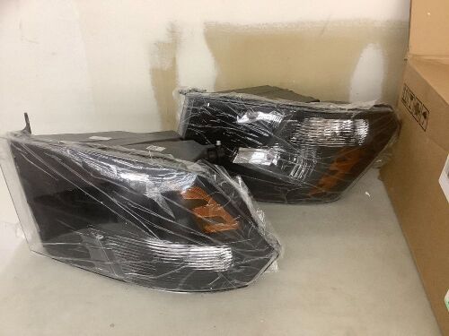 AS Headlight Assembly for 2009-2018 Dodge Ram 1500 2500 3500 Black Housing Amber Reflector - Broken Clip  - Lot 785
