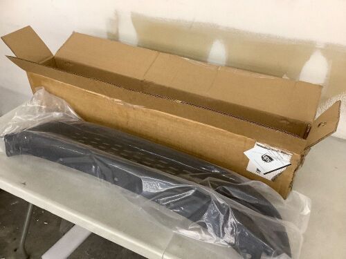 Front Bumper Cover Grille  - Lot 574