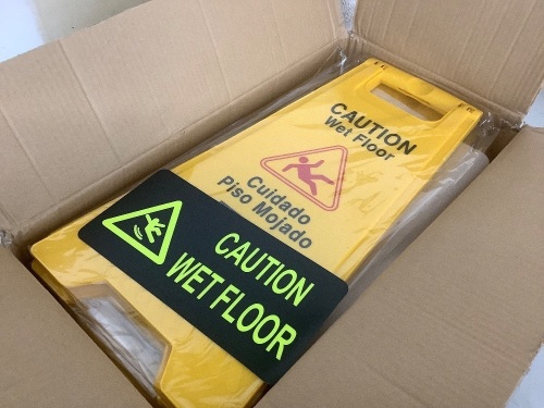 Lot of (6) Caution Wet Floor Signs  - Lot 659