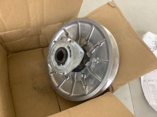 VEVOR Golf Cart High Torque Driven Clutch for Club Car DS & Precedent 1997 to Up Club Car 4-Cycle Gas Golf Cart Model, Silver - Lot 460