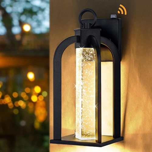 Dusk to Dawn LED Outdoor Wall Lantern - Lot 125