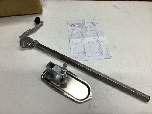 VEVOR Stainless Steel Manual Can Opener, 23.2" Long, for Up to 15.7" Tall, Fixed with Clamp or Screws - Lot 408