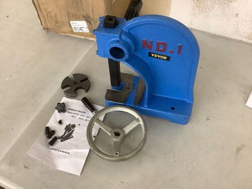 1 Ton Ratchet Leverage Arbor Press with Handwheel - Missing Pieces  - Lot 676
