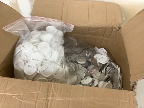 Button Parts, Approx 1000pc - Lot 680