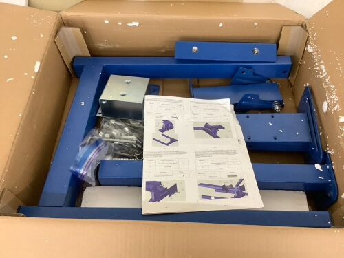 VEVOR 21" x 17.7" Screen Printing Machine - Missing Hardware  - Lot 528