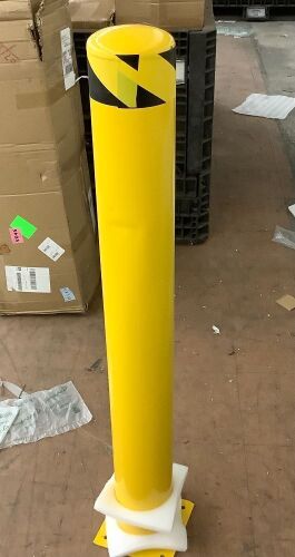 VEVOR 48-in Steel Safety Bollard 5.5" OD - Minor Dents  - Lot 496