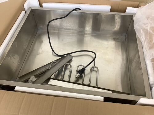 VEVOR 110V 1200W Electric Steam Table - No Pans  - Lot 313