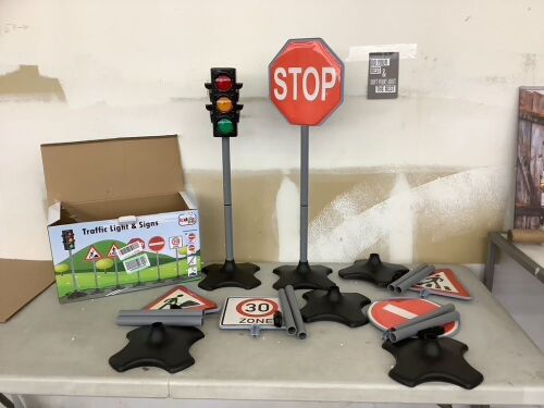 Traffic Light & Signs Toy Set  - Lot 334