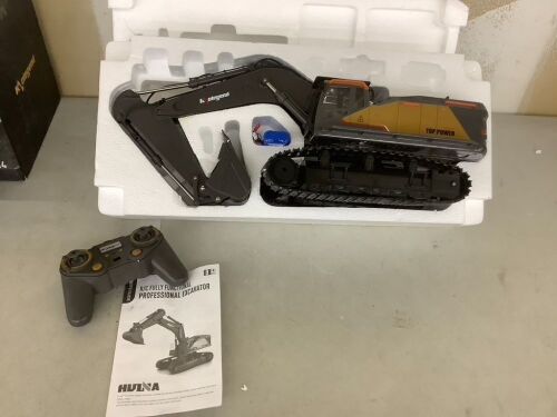 Remote Control Excavator - Missing Charger  - Lot 426