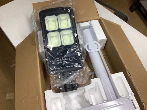 TEENKOO 200W Solar Street Light with Sensor  - Lot 397