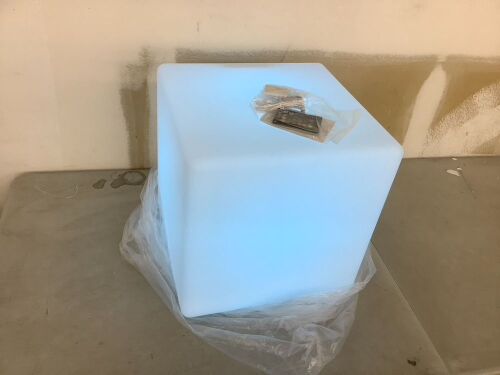 Mr.Go 16-inch Rechargeable LED Cube Light w/Remote - Small Black Scuff - Lot 211