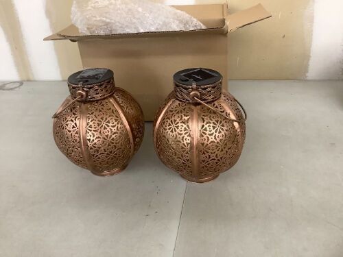 Solar Hanging Garden Lights, Set of 2  - Lot 100