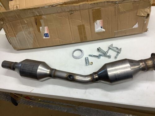 Catalytic Converter Exhaust - Missing Some Hardware  - Lot 273