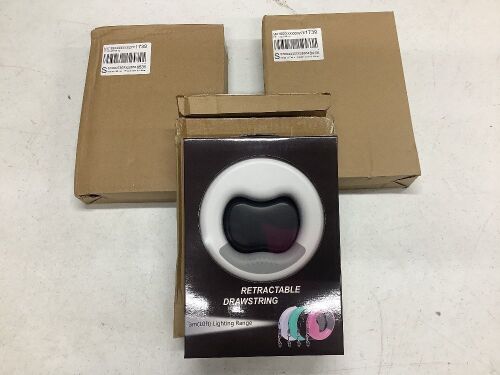 Lot of (3) Retractable 10' Leash with Light - Lot 261
